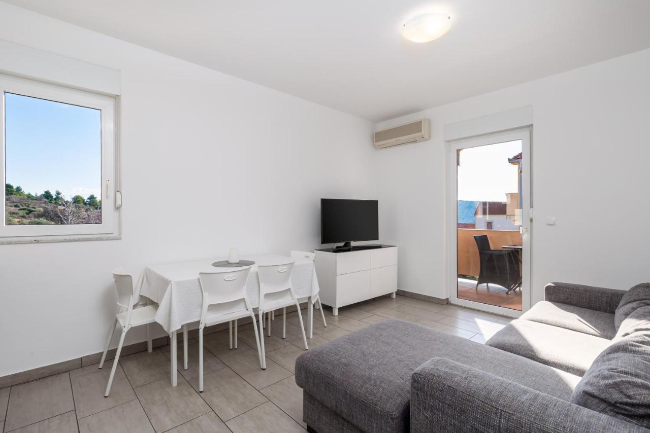 Apartment Tonka Barbat na Rabu エクステリア 写真